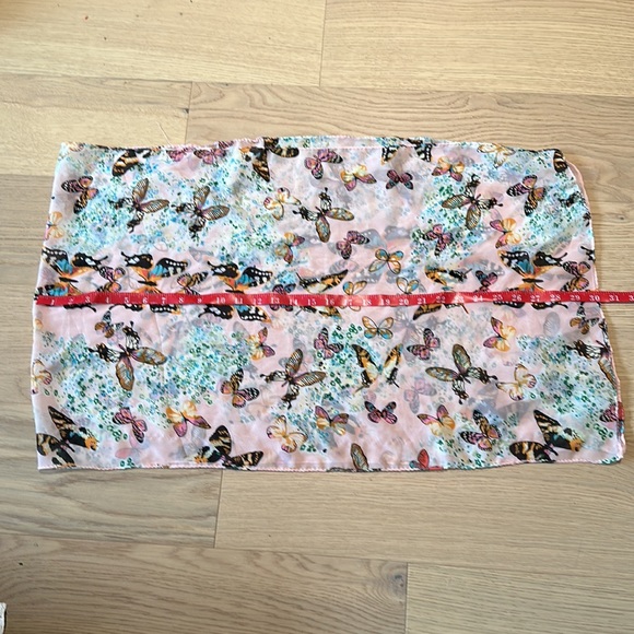 Silky Butterfly Scarf - Picture 2 of 4